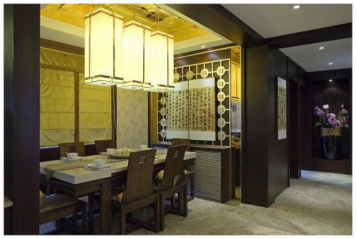 新中式实木餐桌的餐厅装潢