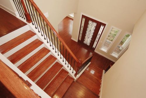 墅木楼梯，别墅楼梯生产商，做楼梯首选墅木